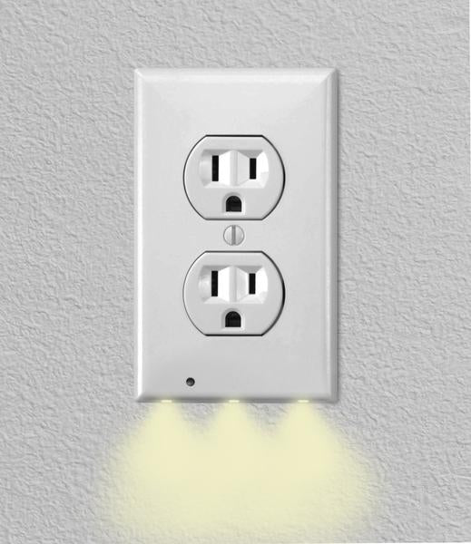 iTD Gear Wall Outlet Coverplate w/ LED Night Lights (Auto on/off)