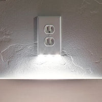 iTD Gear Wall Outlet Coverplate w/ LED Night Lights (Auto on/off)